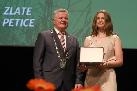 ZLATE PETICE 68 FOTO LJUBO VUKELIČ